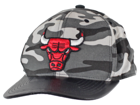 MITCHELL & NESS Chicago Bulls Boys Snapback Cap Grey Camouflage on Sale